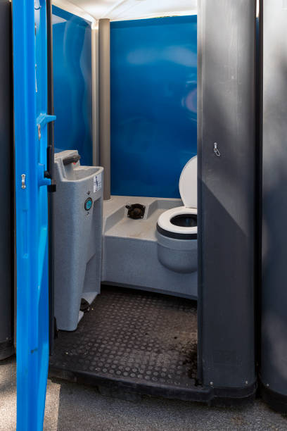 Best Porta potty delivery and setup  in West St Paul, MN